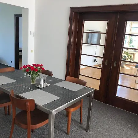 Braunova Vila - Luxusní Apartmán Se Zahradou * Jablonec nad Nisou